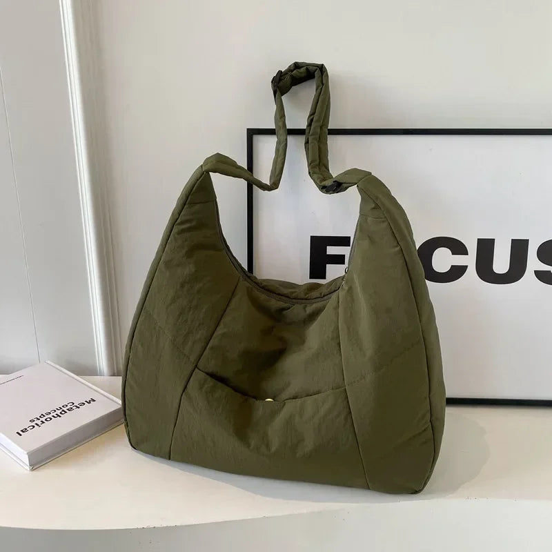 Trendy kvinners myk klut skulderveske Solidfarge student 2025 Spring Y2k Casual Style Big Handbags Crossbody vesker for kvinner