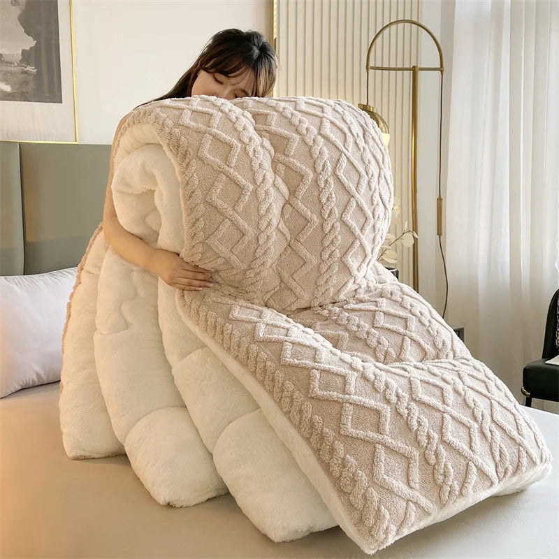 Comoda trapunta in velluto double-face con nucleo per camera da letto, coperta in velluto ispessito per la casa, trapunta in pile di agnello, nucleo caldo della trapunta confortevole