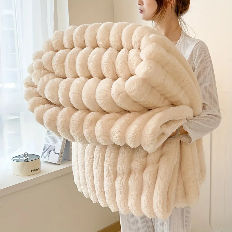 Leichte, luxuriöse, einfarbige, multifunktionale Kaninchen-Samtdecke, Winterdicke, warme Flanelldecke, die für Schlafzimmer-Wohnzimmerdecke verwendet wird