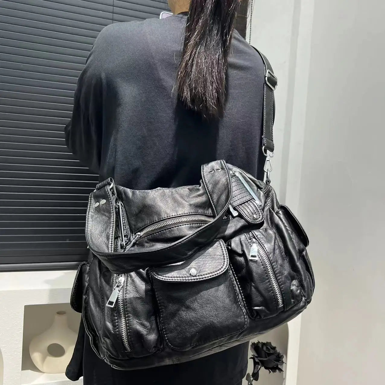 Women's Fashion Y2K Hot Girl Motorcycle Bag Old Lychee Pattern Multi-Pocket Shoulder Crossbody Bag