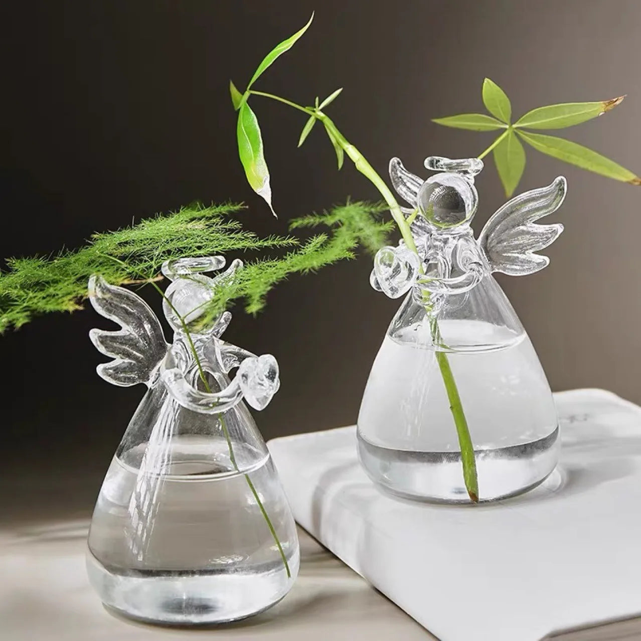 Angel Figurine Glass Vase Mini (5.5cm/2.17in) - Handmade Crystal Tabletop Decor for Home, Office, Wedding Gift Idea