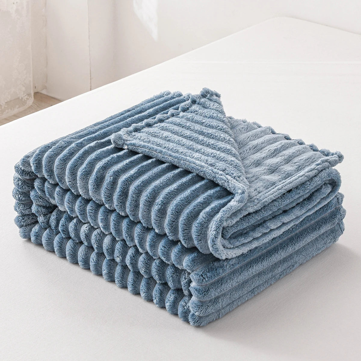Coperta in flanella tinta unita da 1 pezzo, morbida e calda, per divano, divano, letto da ufficio, campeggio, viaggio, coperta regalo multiuso