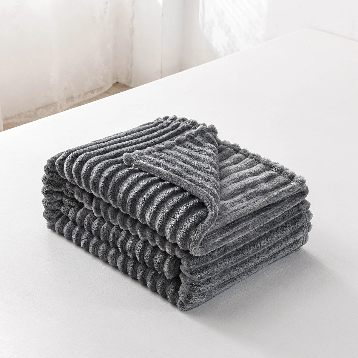 Coperta in flanella tinta unita da 1 pezzo, morbida e calda, per divano, divano, letto da ufficio, campeggio, viaggio, coperta regalo multiuso