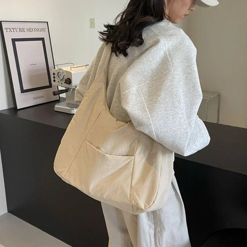 Trendy kvinners myk klut skulderveske Solidfarge student 2025 Spring Y2k Casual Style Big Handbags Crossbody vesker for kvinner