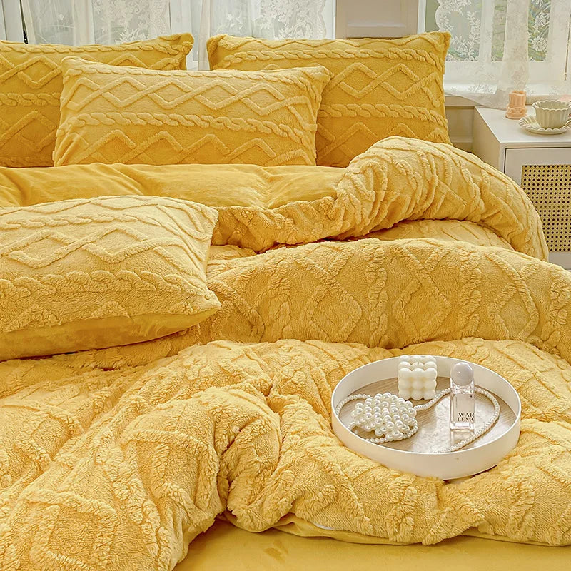 1Pcs 2025 new tower hibiscus milk fleece quilt cover autumn and winter thickened warm solid color quilt cover, no pillowcase
