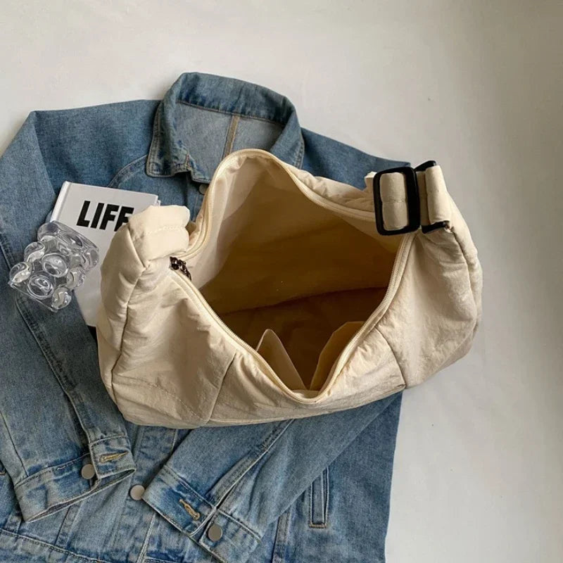Trendy kvinners myk klut skulderveske Solidfarge student 2025 Spring Y2k Casual Style Big Handbags Crossbody vesker for kvinner