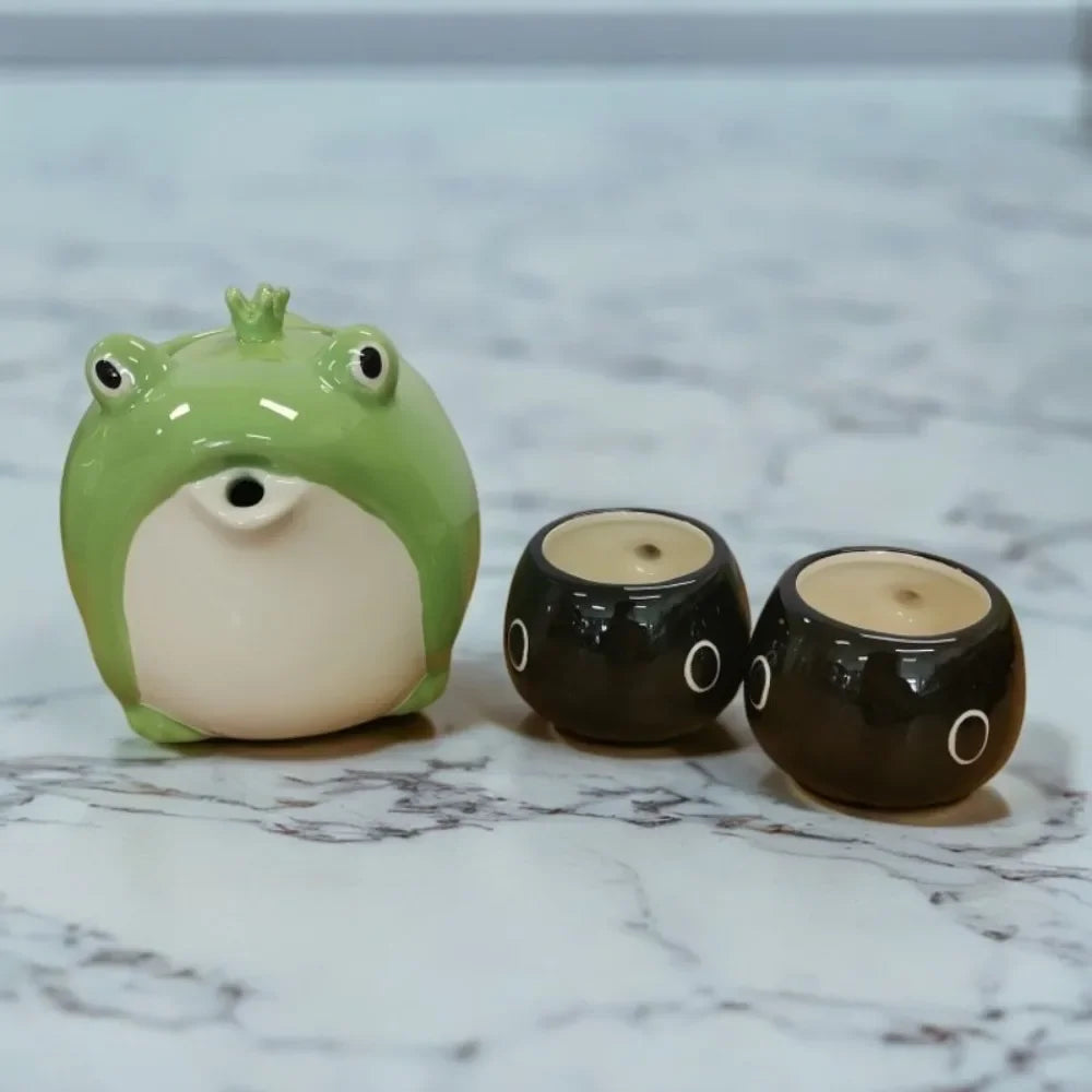 Green Frog Black Tadpole Shaped Japanese Style Teawear Set Creative Porcelain Cute Ceramic Teapot and 2 Tea Cups Sets for Kids