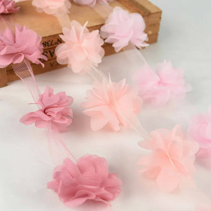 2 YARDES 24PCS FLOWERS 3D -sifonki Klusterit Kukkia pitsimekon sisustus Pitsikangas Applikointi DIY -käsityöt ompelutarvikkeet