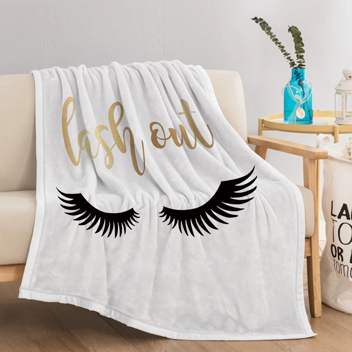 Long Eyelashes Printed Throw Blanket Plush Fluffy Flannel Fleece Blanket Soft Throws for Sofa Couch and Bed