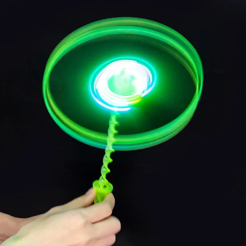 LED Luminous Bamboo Dragonfly Flying Saucers with Light Outdoor Night Shooting Helicopters Flying Toys Kids Birthday Party Rekvisitter