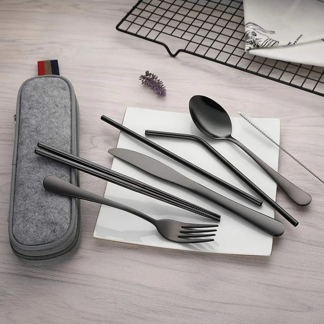 8pcs/Set Worka stołowa wielokrotnego użytku Set Set Camp Camp Ustaw z stali nierdzewnej Spoun Spoon Copsticks Portable Case