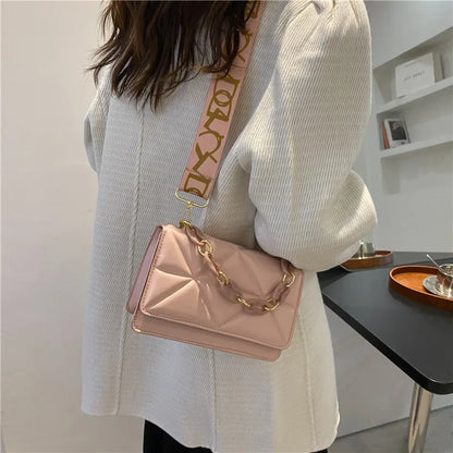 2024 New WOMEN'S Bags Korean Version of the Lingge Chain Shoulder Bag Solid Color Messenger Small Square Bag