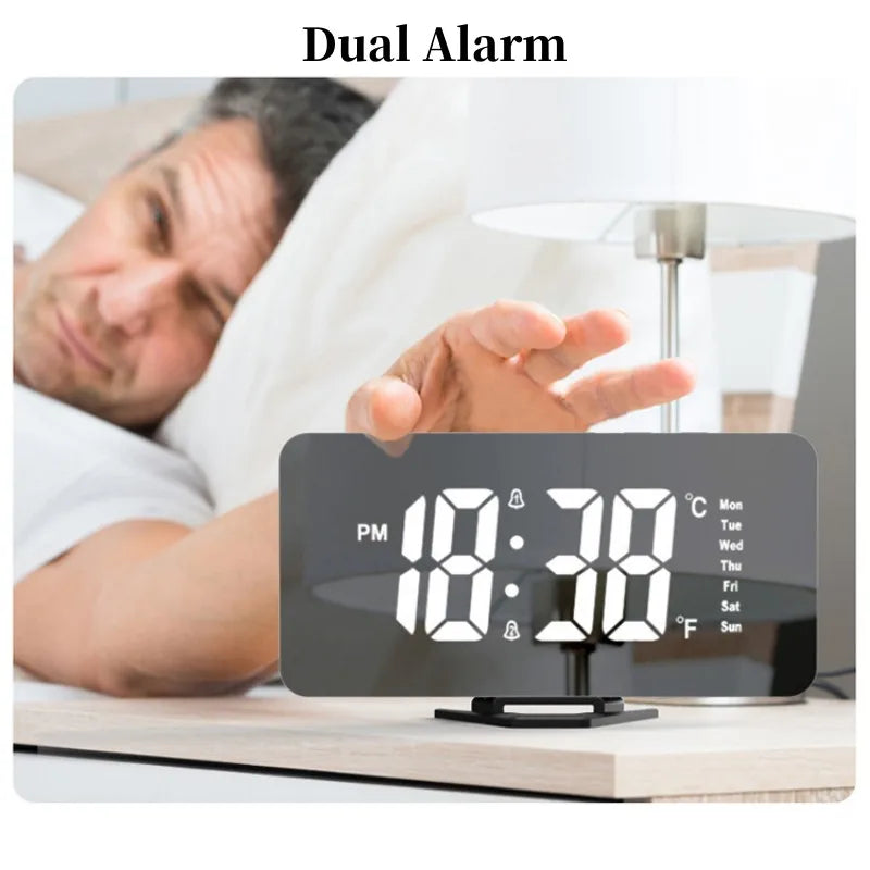 Mirror Digital Alarm Clock Auto Diming Nachtmodus Tabel Klok Touch Snooze USB Uitgang Lading Dual Alarm Electronic LED -klokken