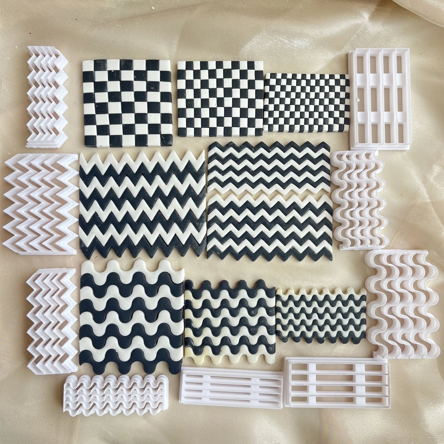 Checkerboard Polimer Argilă Matri de argilă Cutter Cutter DIY Cercei Cercei de bijuterii Liniile presate Instrumente de ceramică