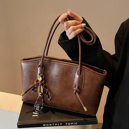 European American Retro Tote Bag, Korean Fashion Shoulder Bags Advanced Simple Handbag New Large Capacity Pendant Versatile Bags