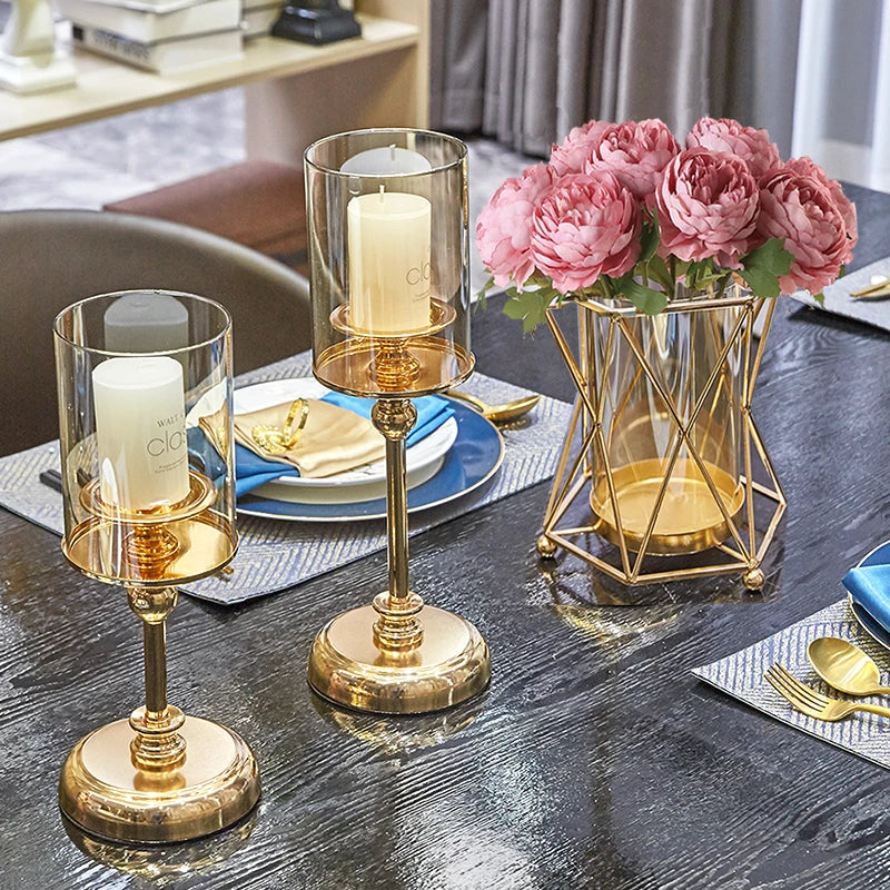 1pc Golden Glas Käerzenhändler fir Pillar Candle Käerzesthausen fir Iessen Table Hochzäitsuntersevenementer, déi de Decoor sinn