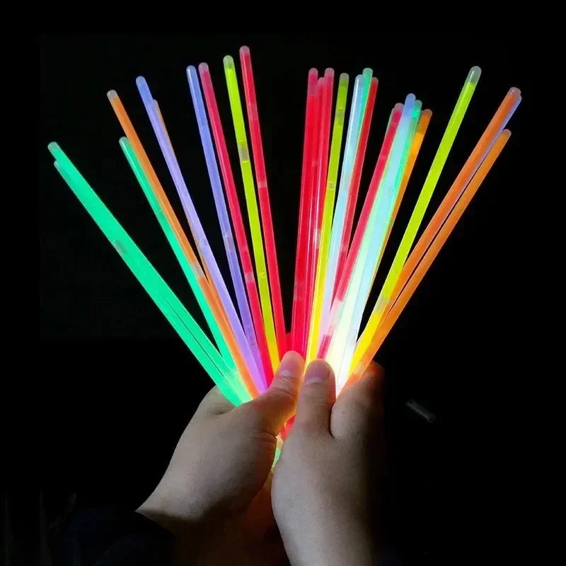 30/1ps Sticchi di fluorescenza per feste Glow in The Dark fai -da -te che produce braccialetti collana colorato bastoncini