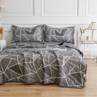Daisy Printed Quilted Summer Quilt and Pillowcase or Single Quilts Soft Breathable Single Double Blanket Washable Thin Comforter