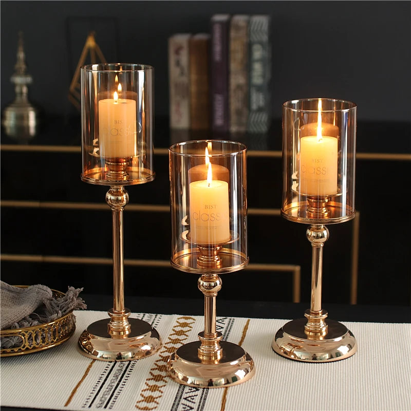 1pc Golden Glas Käerzenhändler fir Pillar Candle Käerzesthausen fir Iessen Table Hochzäitsuntersevenementer, déi de Decoor sinn