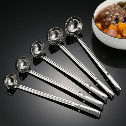 Nuevo chino Long Many Ramen Spoon Hot Pot Soup Soup Camina de acero inoxidable cucharadas de múltiples cucharadas de cocción para el hogar Utensilios