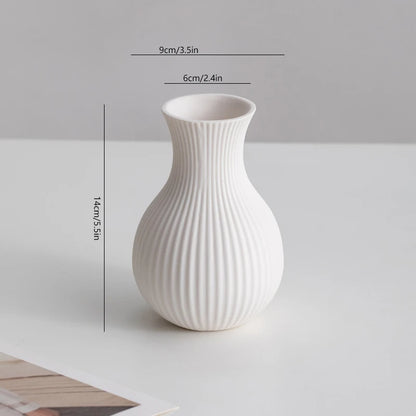 White, simple and modern ceramic vase, living room flower arrangement, light luxury and high-end feel, earthenware jar, table de