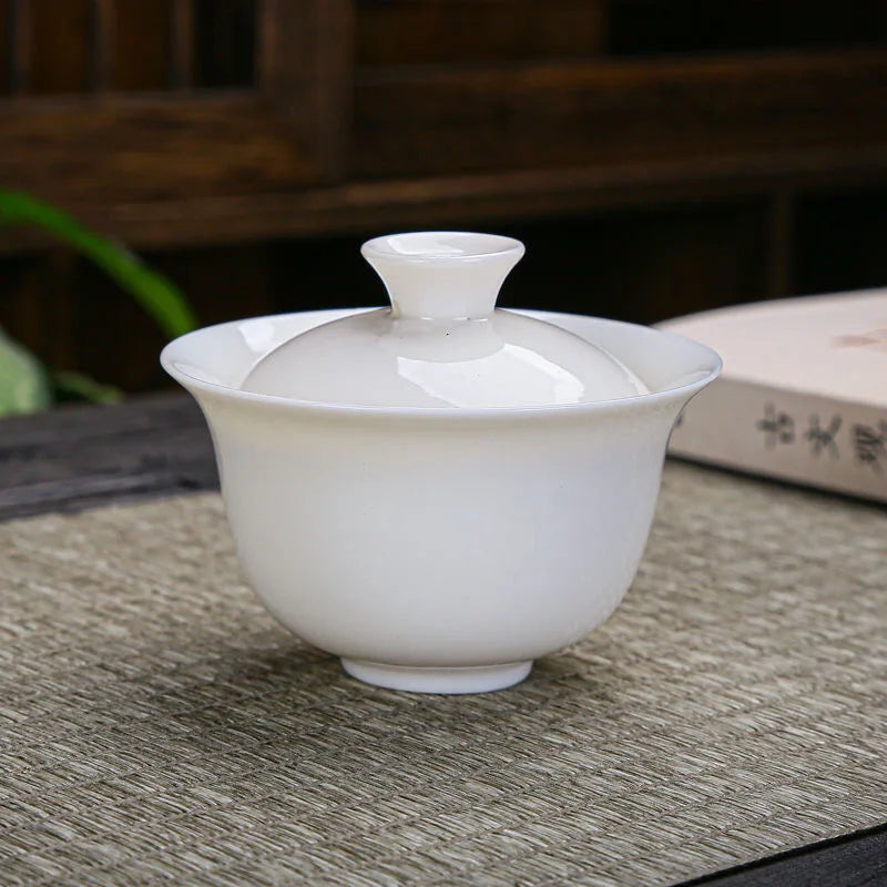 Dehua White Porcelain Cover Bowl Husholdning Kungfu Single Tea Cup Gaiwan Håndlaget keramisk te Sett Large liten sancai Cover Bowl