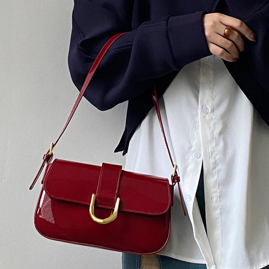 Retro patentovaná kožená taška na rameno pro ženy luxusní chlopní crossbody taška s pevným barevným podpaží Červený křížový taška na lady kabelka