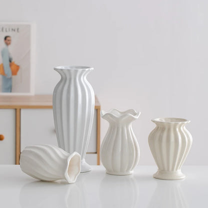 Shumen Simple Cream White Ceramic Flower Vase for Decorating Dry Flowers and Artificial Flowers for Living Room TV Stand Flower