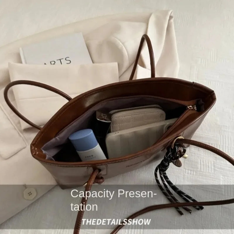 European American Retro Tote Bag, Korean Fashion Shoulder Bags Advanced Simple Handbag New Large Capacity Pendant Versatile Bags