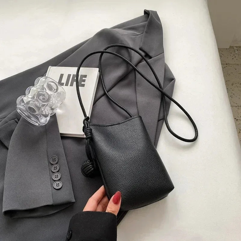 Women Leather Small Crossbody Bag Designer Cell Phone Bag Lightweight Fashion Shoulder Bag Ladies Travel Purse