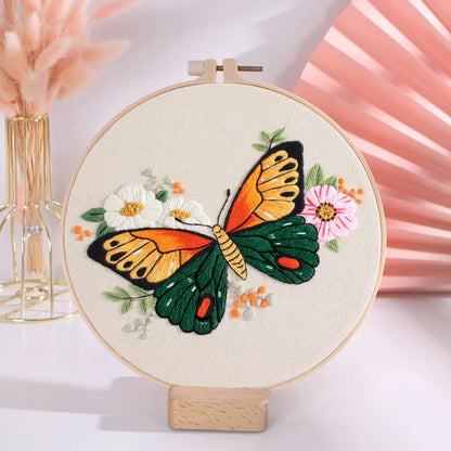 DIY -kirjontapakkaus Butterfly -painettu kuvio aloittelijoille Cross Stitch Set Needlework Hoopin käsintehty ompelu Art Craft Kit