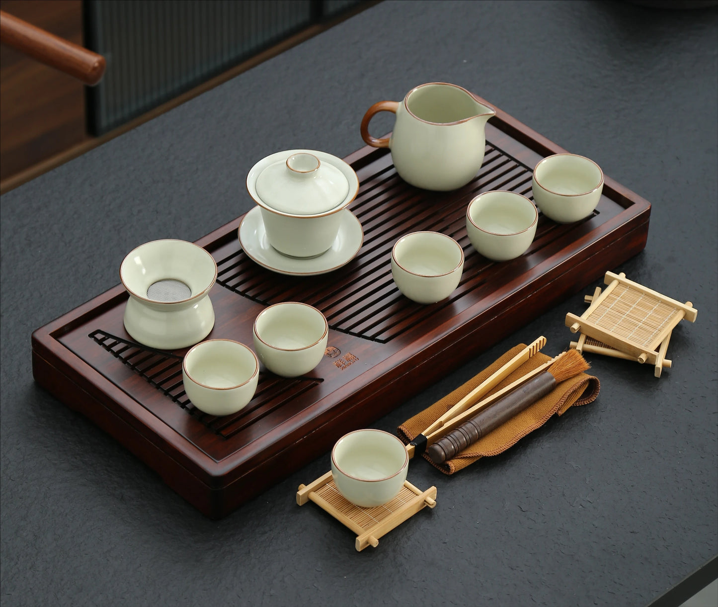 Chinese Teaset Tea Set Yixing Ceramic Kungfu Tea Sets 26pcs Solid Wood Tea Tray Kungfu Tea Set Service