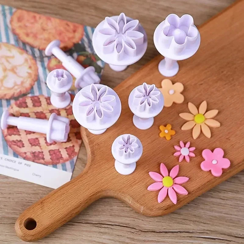 4pcs Daisy Flower Cake Plunger Fondant Cookie Cutter Mold Plum Baking Decorating Biscuit Stamps for Kitchen Bakeware Tools