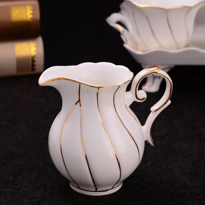 European TeaSet Porcelain Tea Set Gift Coffee Water Set Retro Coffee Cup Dish New Bone China Teacup Set