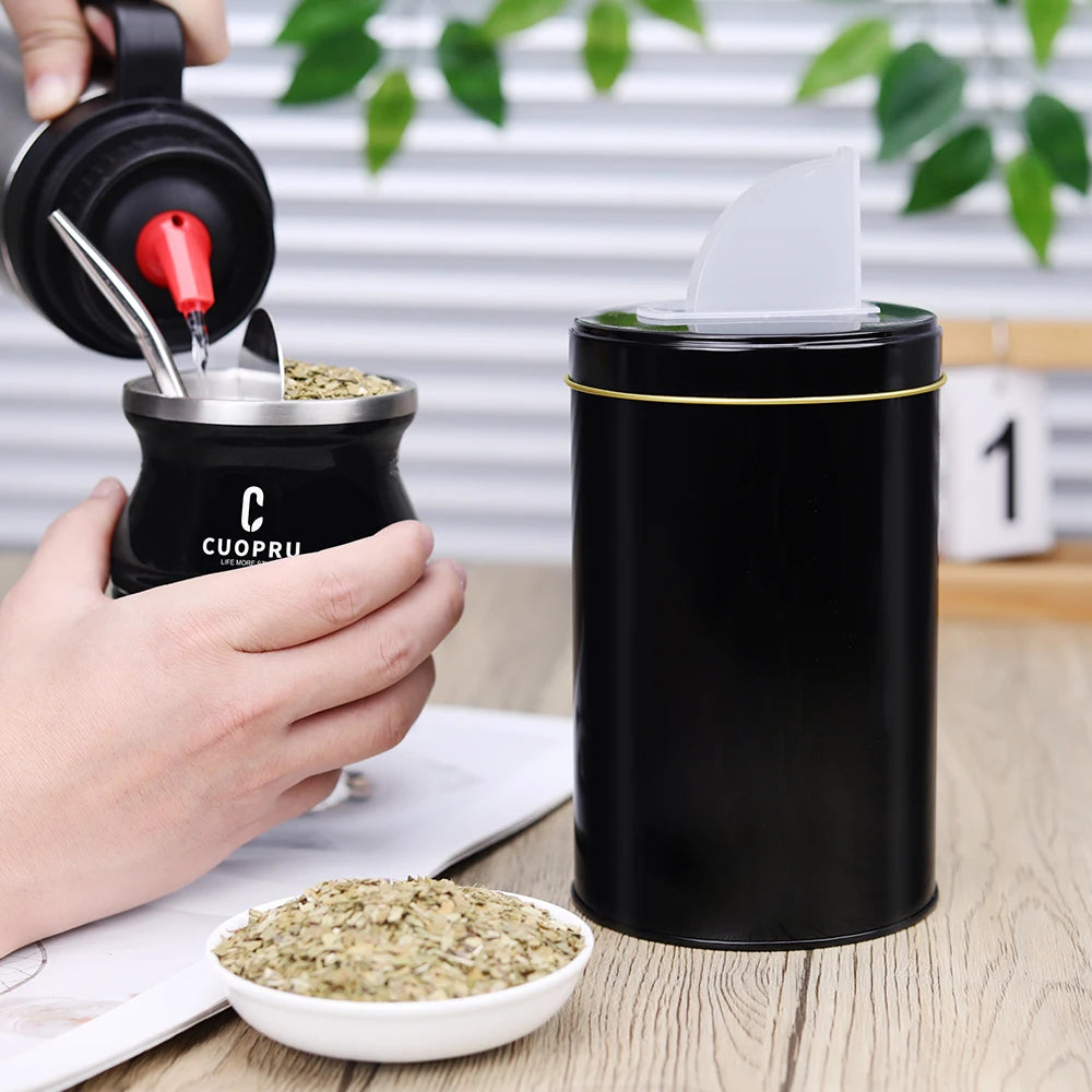 6 Az 1-es Yerba Mate Cup szett, tartalmazza a duplafalú rozsdamentes acél társ tököt, a teás alakítót, a bomba szalmát, a kefét és a tea kannákat