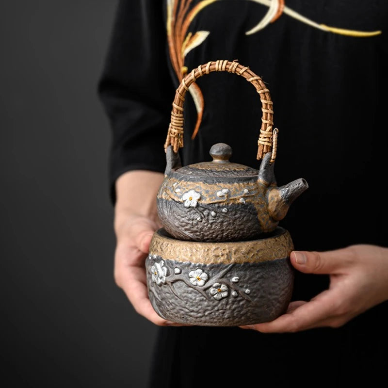 Chinese Style Kung Fu Teapot Retro Ceramic Pot Large Single Handle Stoneware Teapot for Home Living Room Brewing Tea