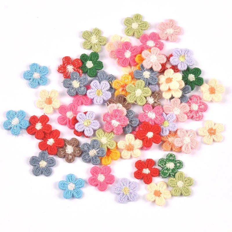 50pcs/działka wielokolorowa koronkowe aplikacje kwiatowe do DIY Hat Ubrania Sewing Sewing Decor Decor Tick-on Patches 15 mm CP3374