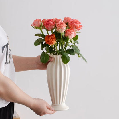 Shumen Simple Cream White Ceramic Flower Vase for Decorating Dry Flowers and Artificial Flowers for Living Room TV Stand Flower