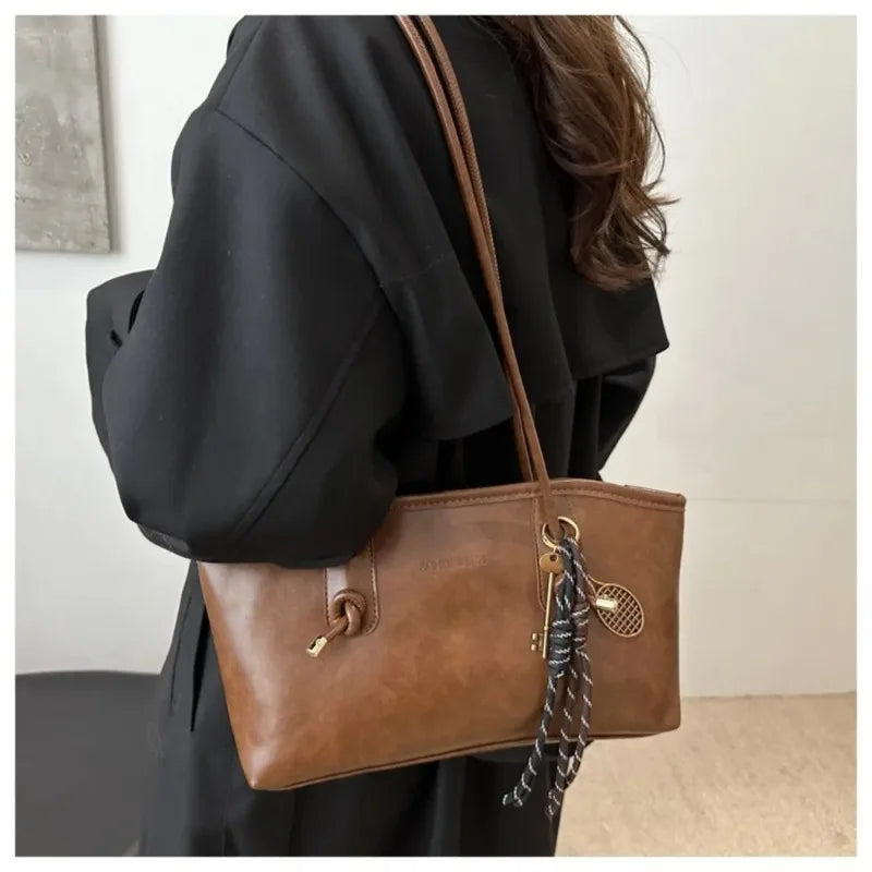 European American Retro Tote Bag, Korean Fashion Shoulder Bags Advanced Simple Handbag New Large Capacity Pendant Versatile Bags