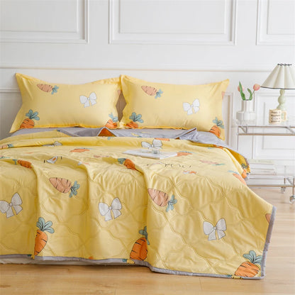 Daisy Printed Quilted Summer Quilt and Pillowcase or Single Quilts Soft Breathable Single Double Blanket Washable Thin Comforter
