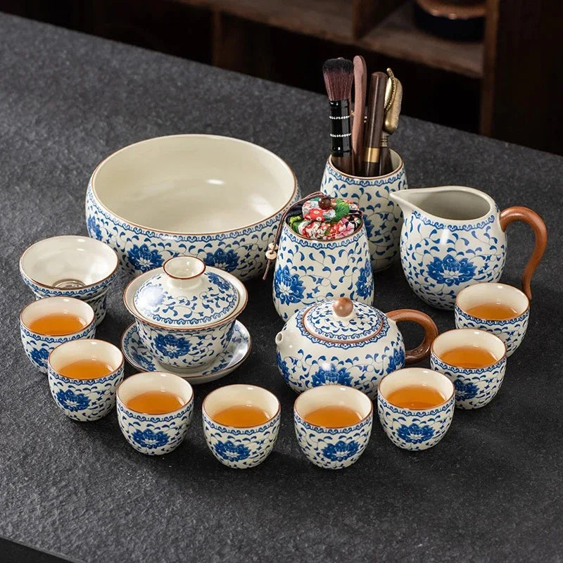 Upscale Tea Sets Ceramic Kung Fu Teaset Teacup Porcelain Service Gaiwan Tea Cups Mug of Tea Ceremony Teapot