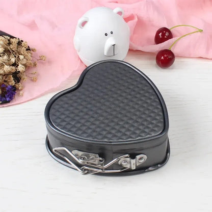 4-Inch Non-Stick Heart-Shaped Bottom Live Buckle Mold Easy To Release Carbon Steel Chiffon Cake Tool Baking Mold Heart-Shaped