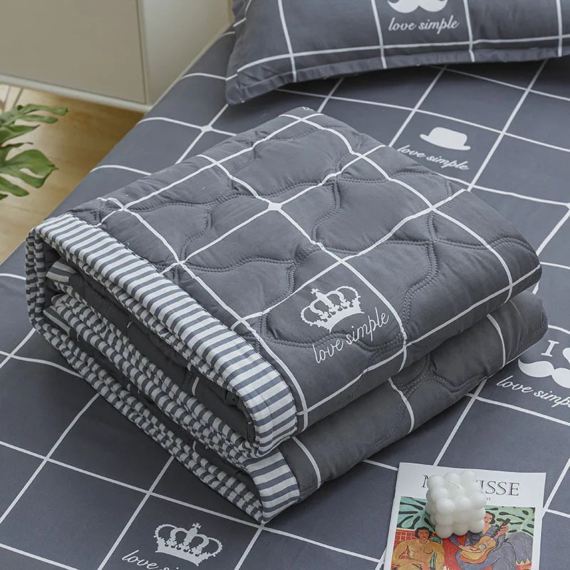 Daisy Printed Quilted Summer Quilt and Pillowcase or Single Quilts Soft Breathable Single Double Blanket Washable Thin Comforter