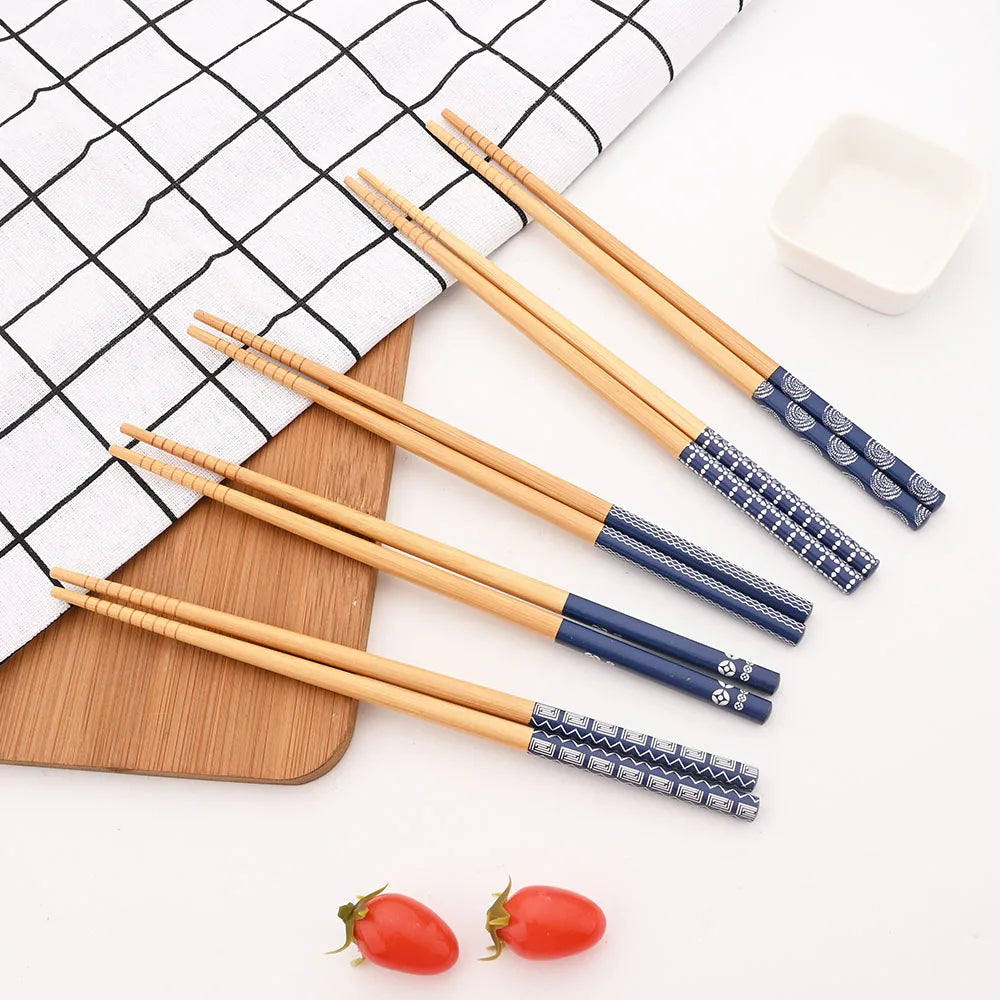 Reusable 5Parirkatastare handgemaachte Bambus japanesche natierlechen Holzkëscht Chopsticks Sushi Iessgaarf Multi-Boot Hacken